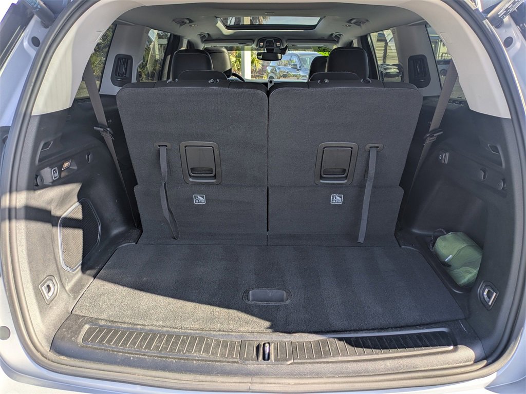 Used 2022 Jeep Grand Cherokee L Limited w/ Trailer Tow Group (B) image 12