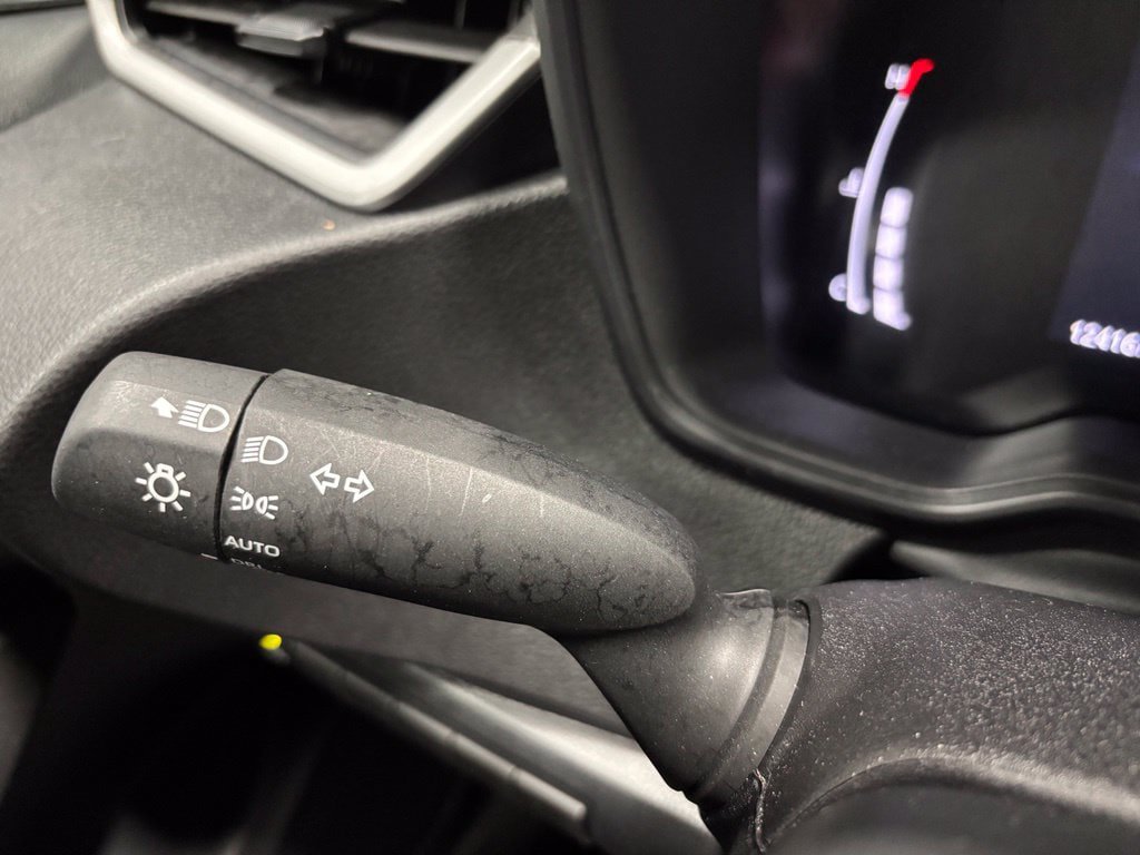 Used 2026 Toyota Corolla SE FWD image 22