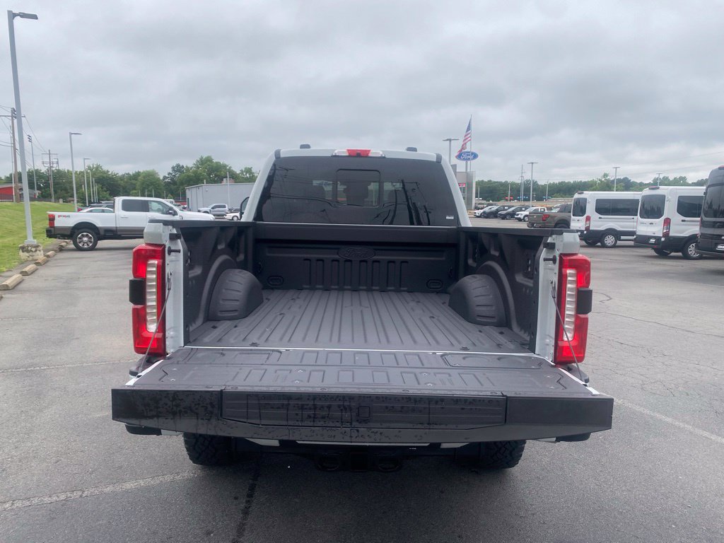New 2026 Ford F250 Lariat w/ Tremor Off-Road Package AWD/4WD image 9