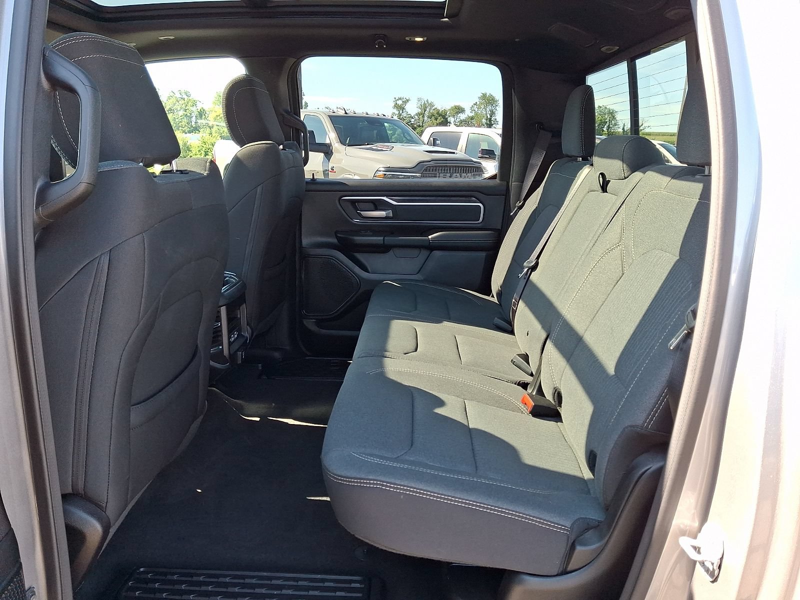 Used 2022 RAM 1500 Big Horn AWD/4WD image 11