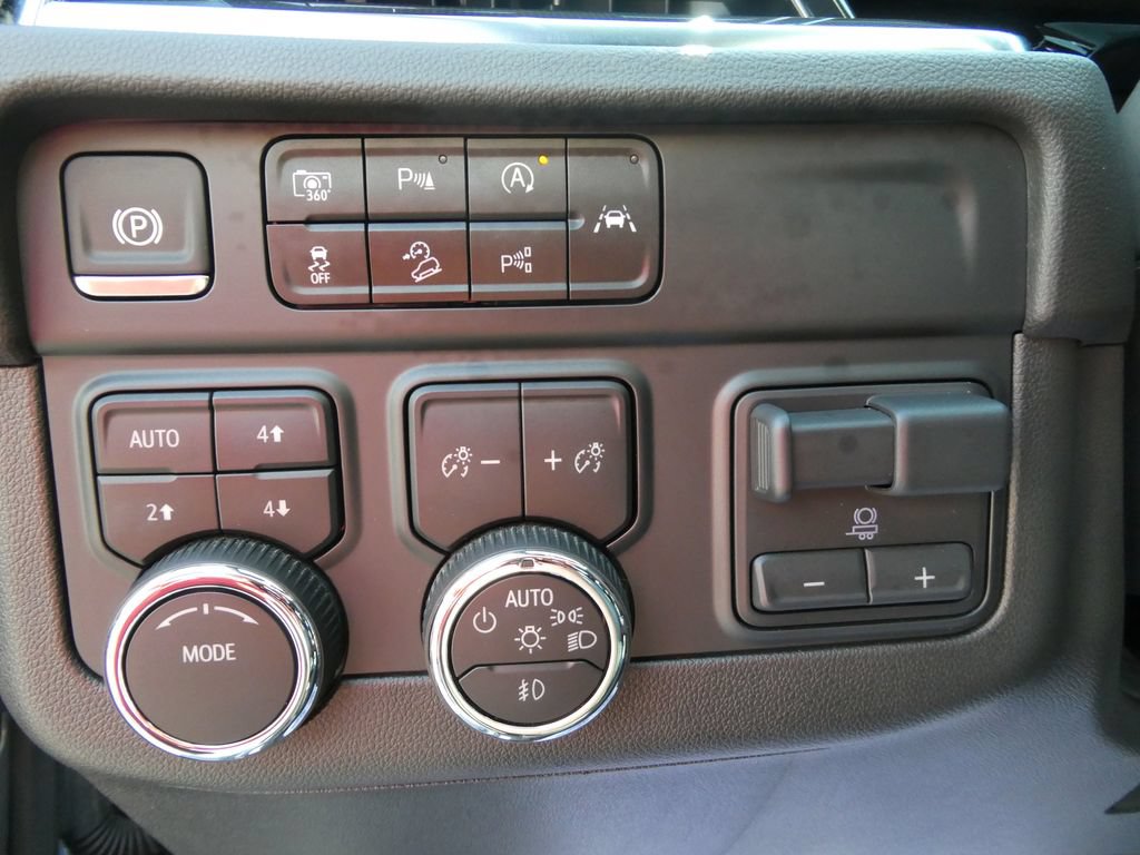 Certified 2025 Chevrolet Tahoe RST w/ Comfort Package AWD/4WD image 28