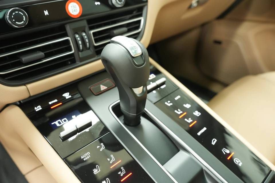 New 2026 Porsche Macan AWD/4WD image 24