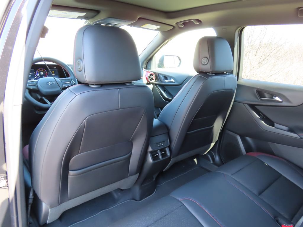 New 2026 Chevrolet Equinox RS w/ Convenience Package III AWD/4WD image 25