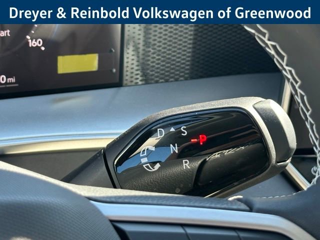 New 2025 Volkswagen Tiguan SE image 16