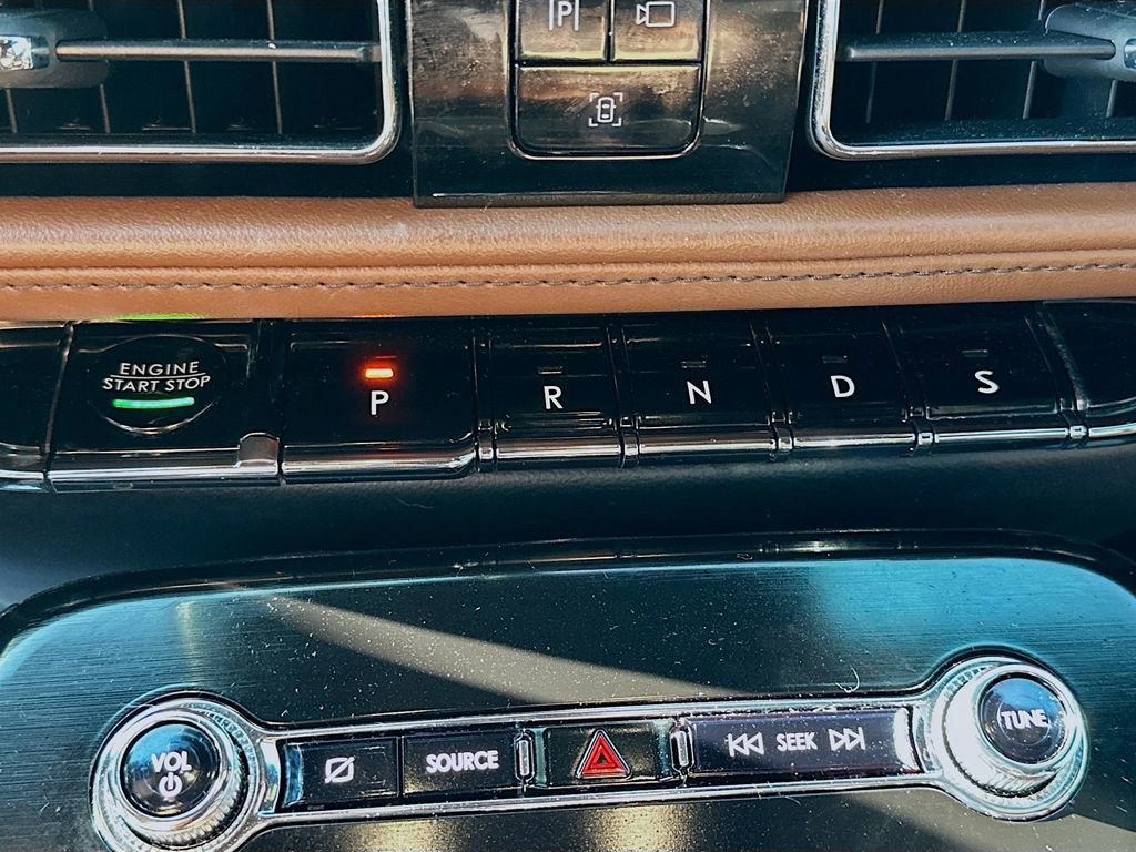 Used 2022 Lincoln Nautilus Reserve w/ Luxury Package image 14