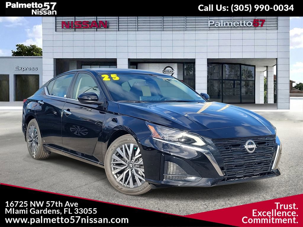 Used 2025 Nissan Altima 2.5 SV w/ SV Premium Package FWD image 1