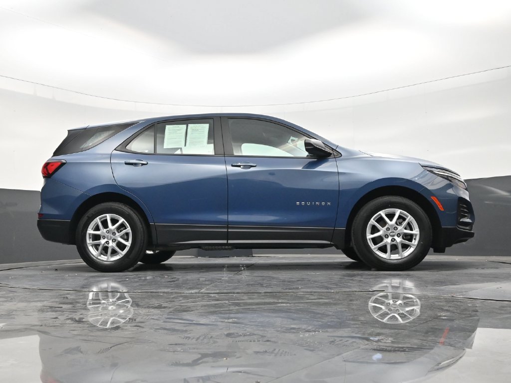 Used 2024 Chevrolet Equinox LS FWD image 22