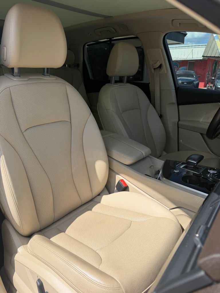 Used 2019 Audi Q7 3.0T Prestige w/ Prestige Package image 25