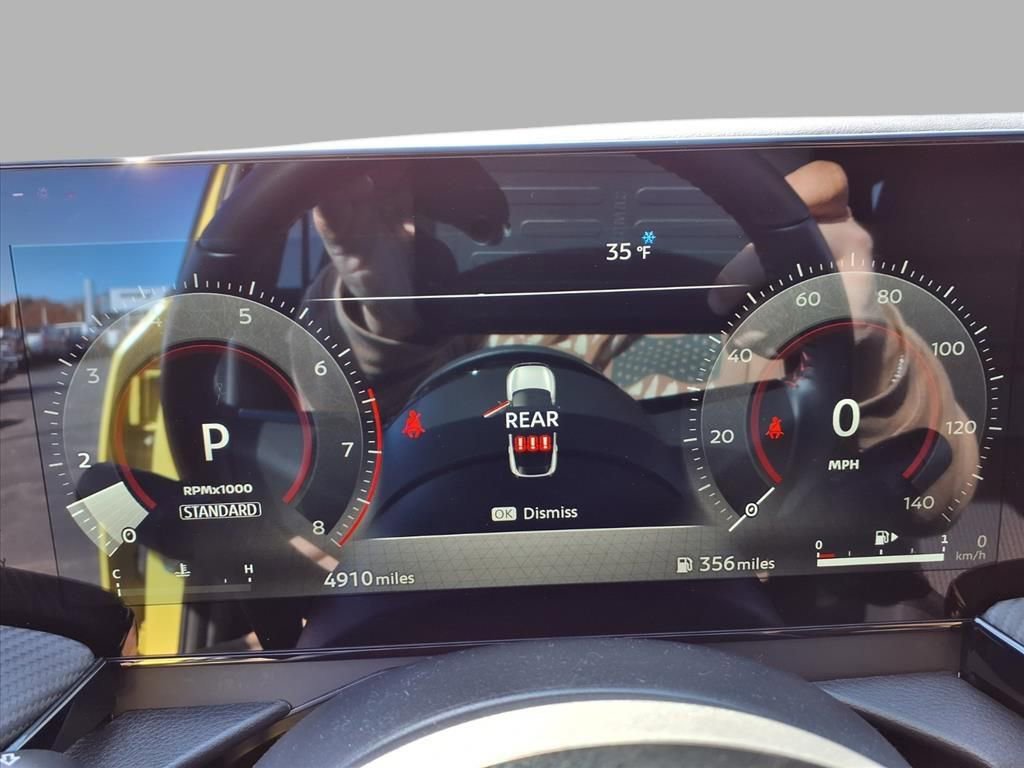 Certified 2025 Nissan Kicks SR image 15