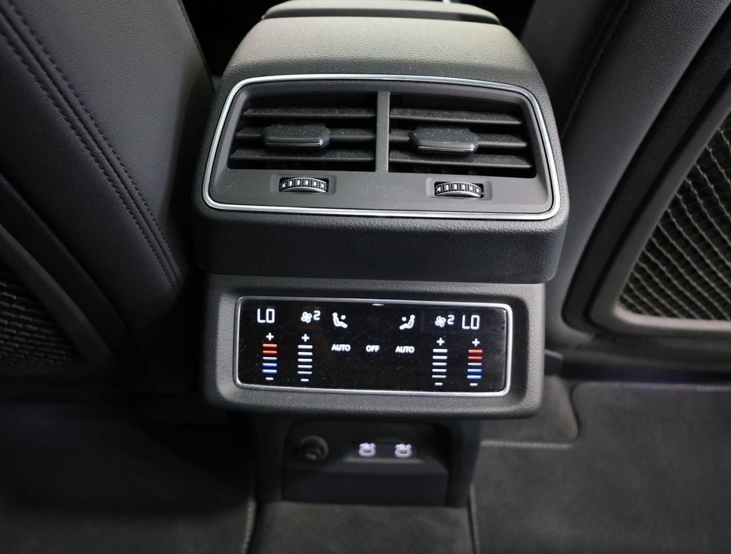 Used 2021 Audi e-tron Premium w/ Convenience Plus Package AWD/4WD image 25