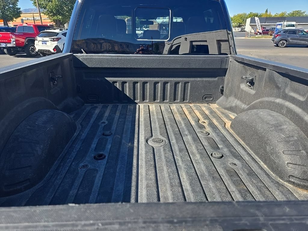 Used 2022 Ford F350 Platinum w/ Tremor Off-Road Package AWD/4WD image 26