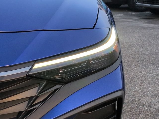 Certified 2025 Hyundai Elantra Sport FWD image 10