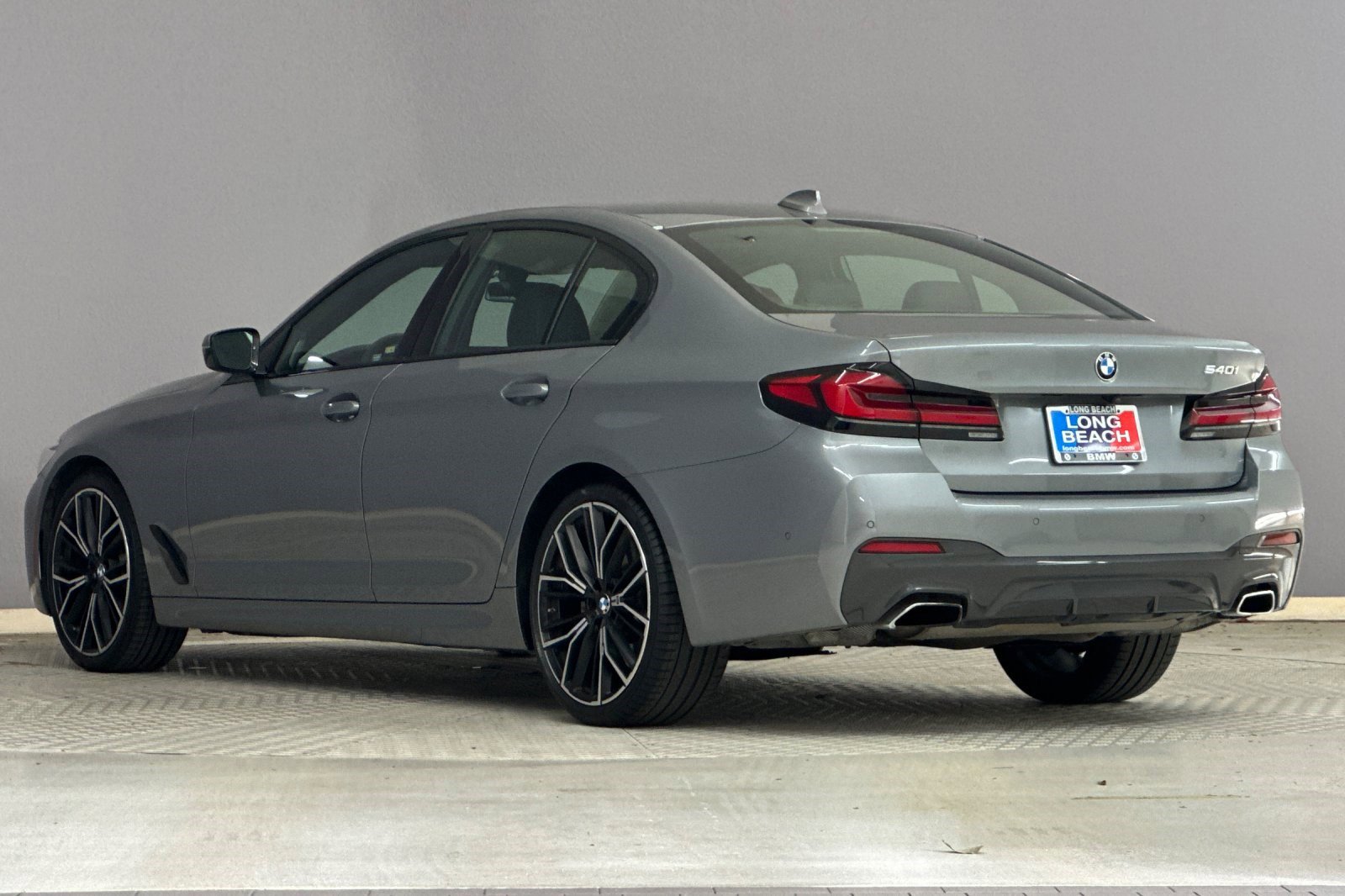 Certified 2023 BMW 540i w/ M Sport Package image 3