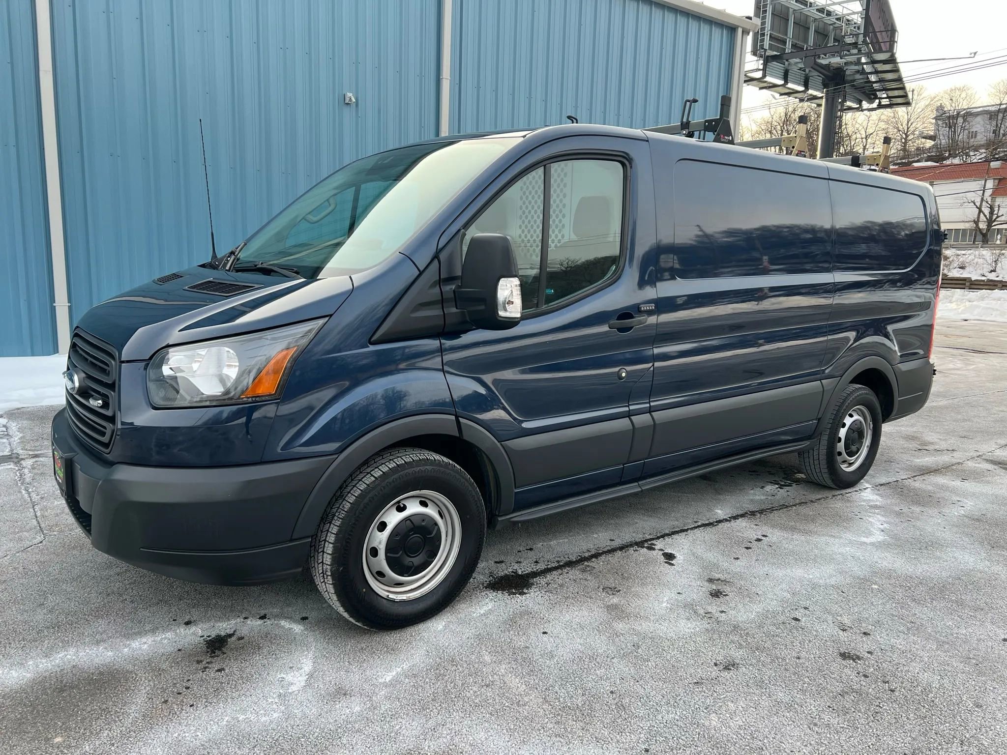 Used 2017 Ford Transit 150 130 Low Roof RWD image 2