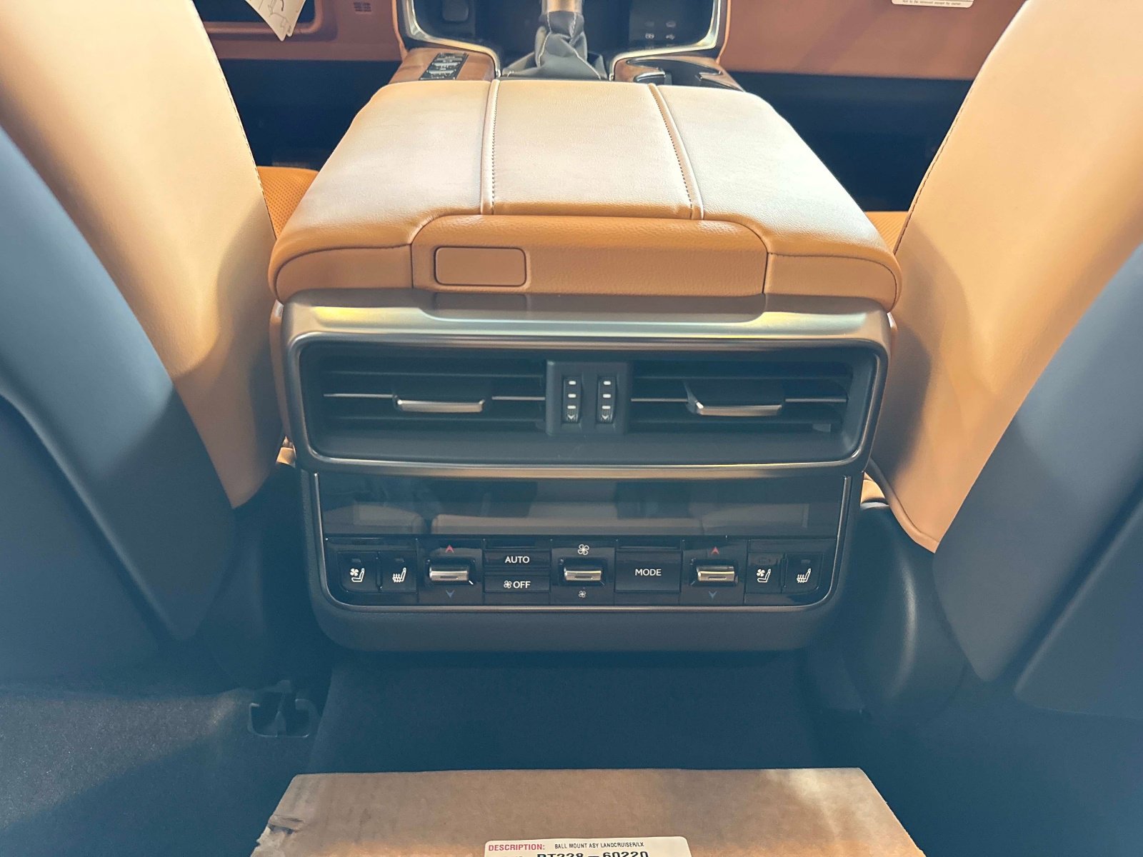 New 2026 Lexus LX 600 4WD w/ Luxury Package image 17