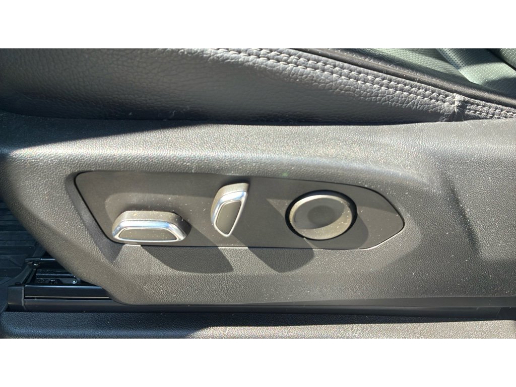 Used 2022 GMC Yukon Denali image 9