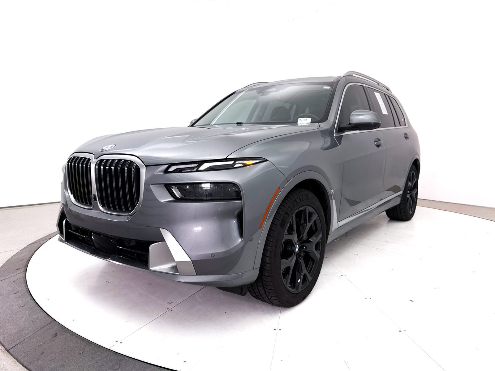 Used 2024 BMW X7 xDrive40i w/ Premium Package AWD/4WD image 16