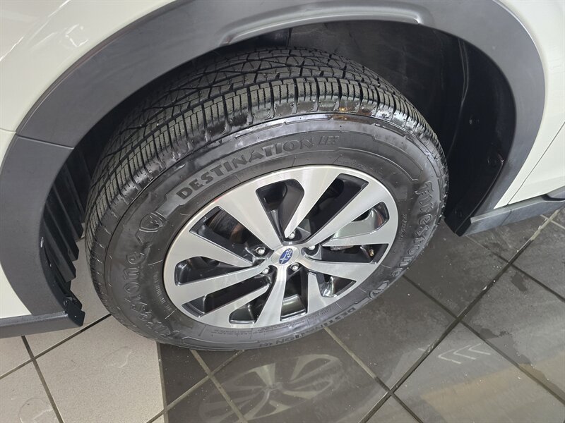 Used 2022 Subaru Outback Premium AWD/4WD image 35
