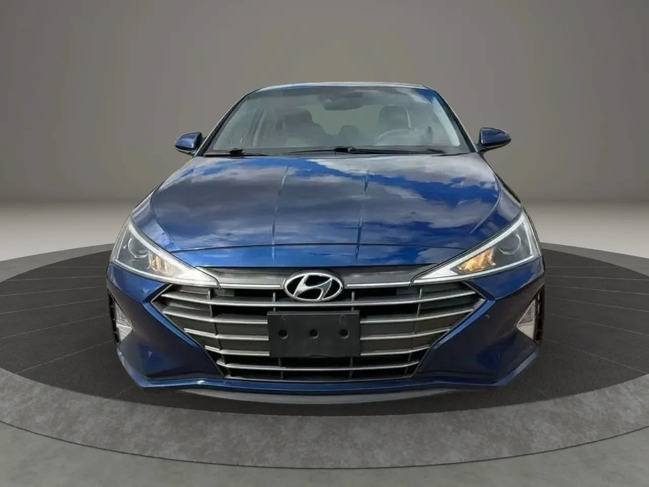 Used 2020 Hyundai Elantra SE FWD image 2