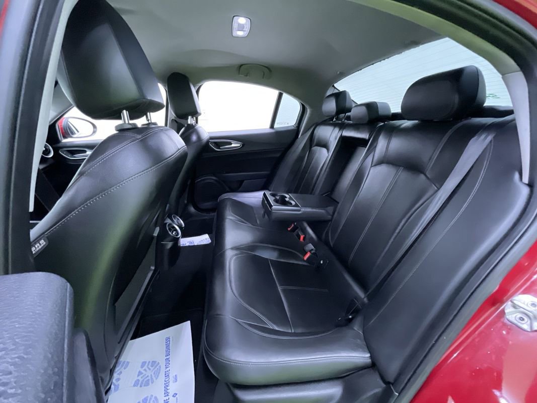 Used 2017 Alfa Romeo Giulia AWD image 25