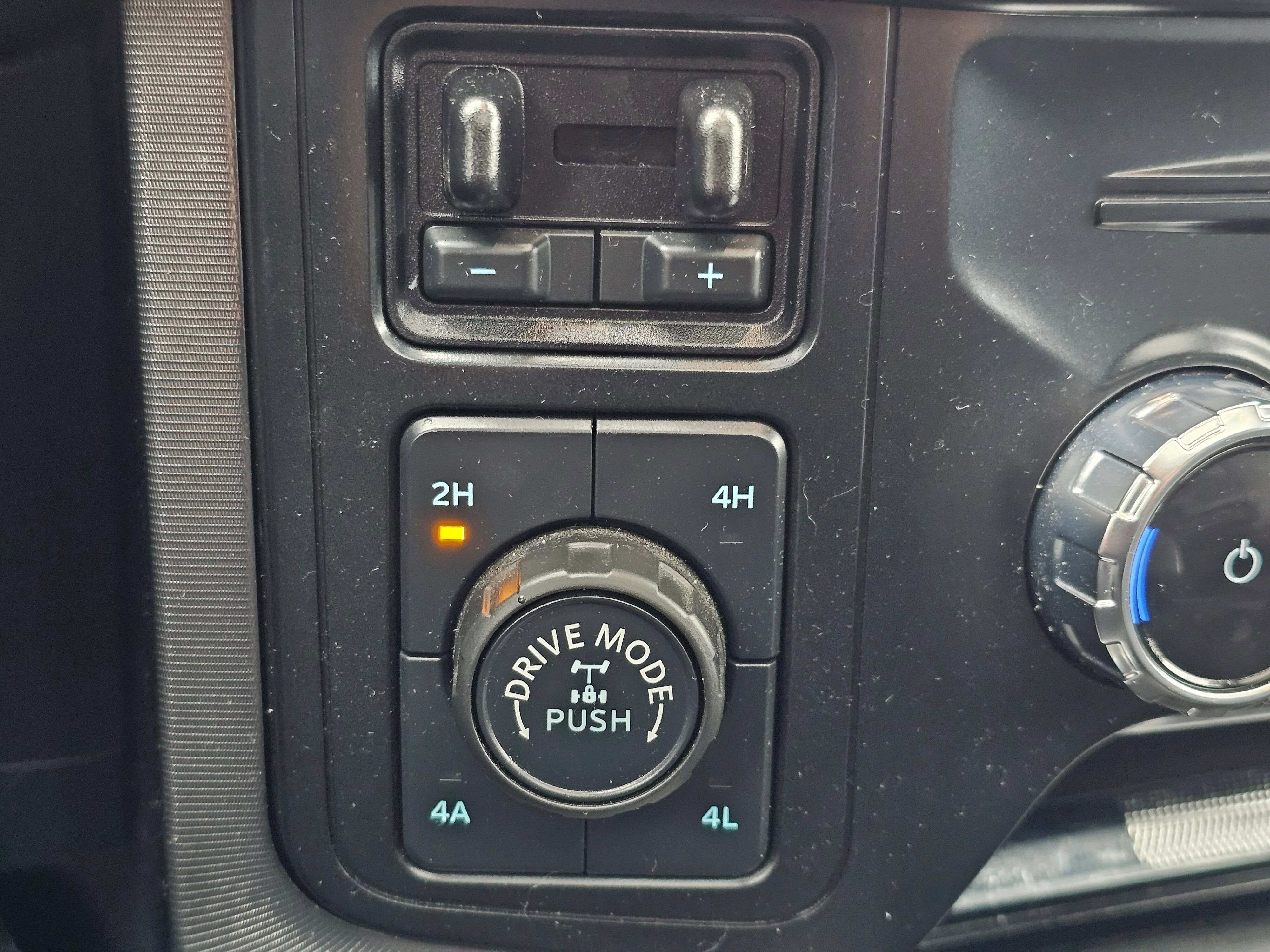 Used 2024 Ford F150 Platinum w/ FX4 Off-Road Package image 54