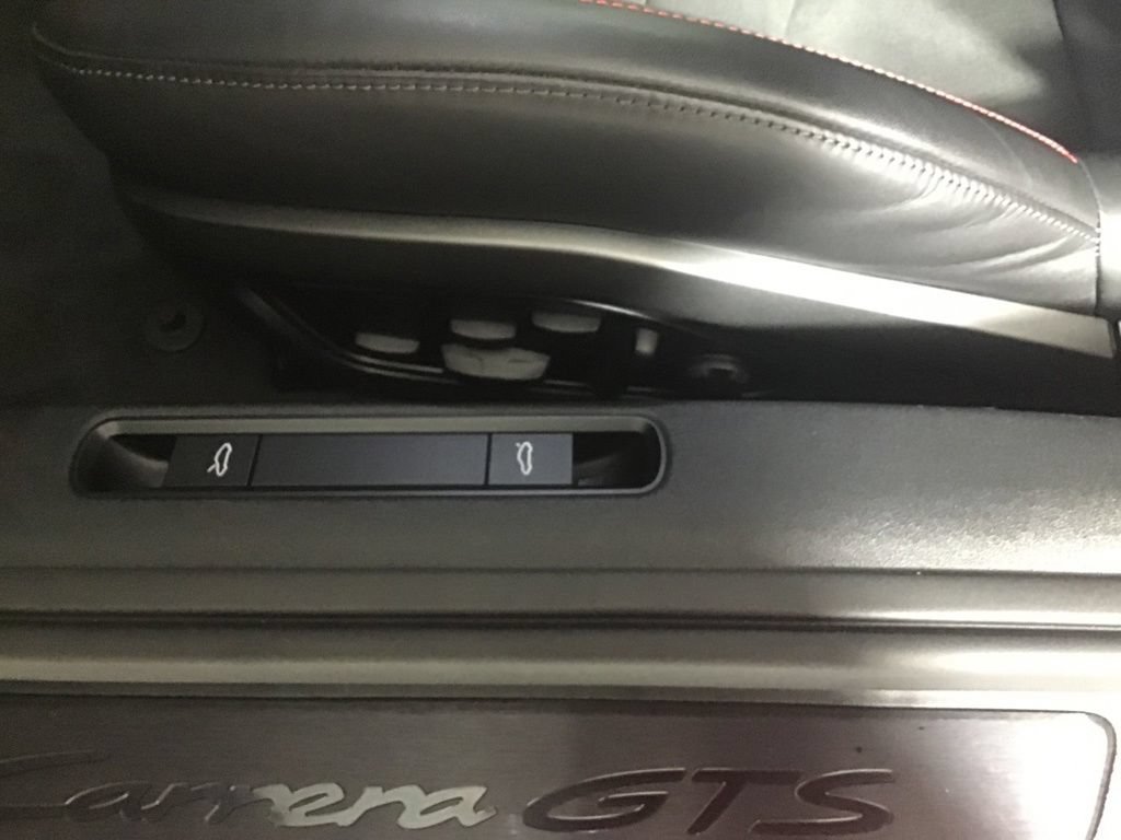 Certified 2025 Porsche 911 Carrera GTS RWD image 25