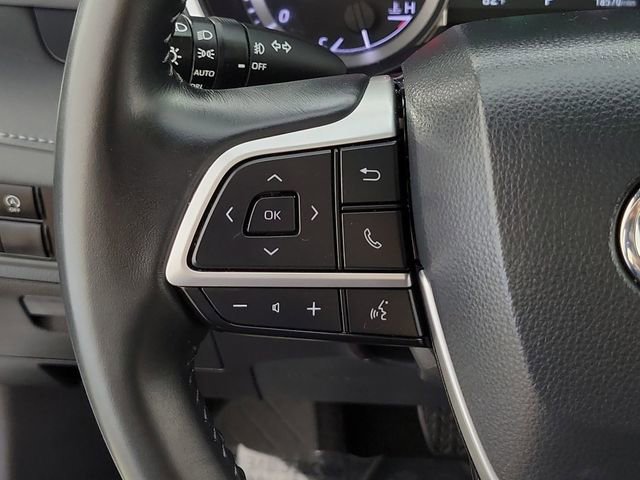 Used 2023 Toyota Highlander XSE image 26