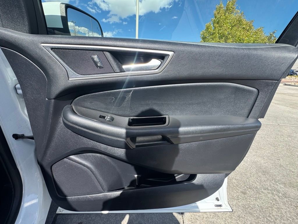 Used 2020 Ford Edge SEL AWD/4WD image 18