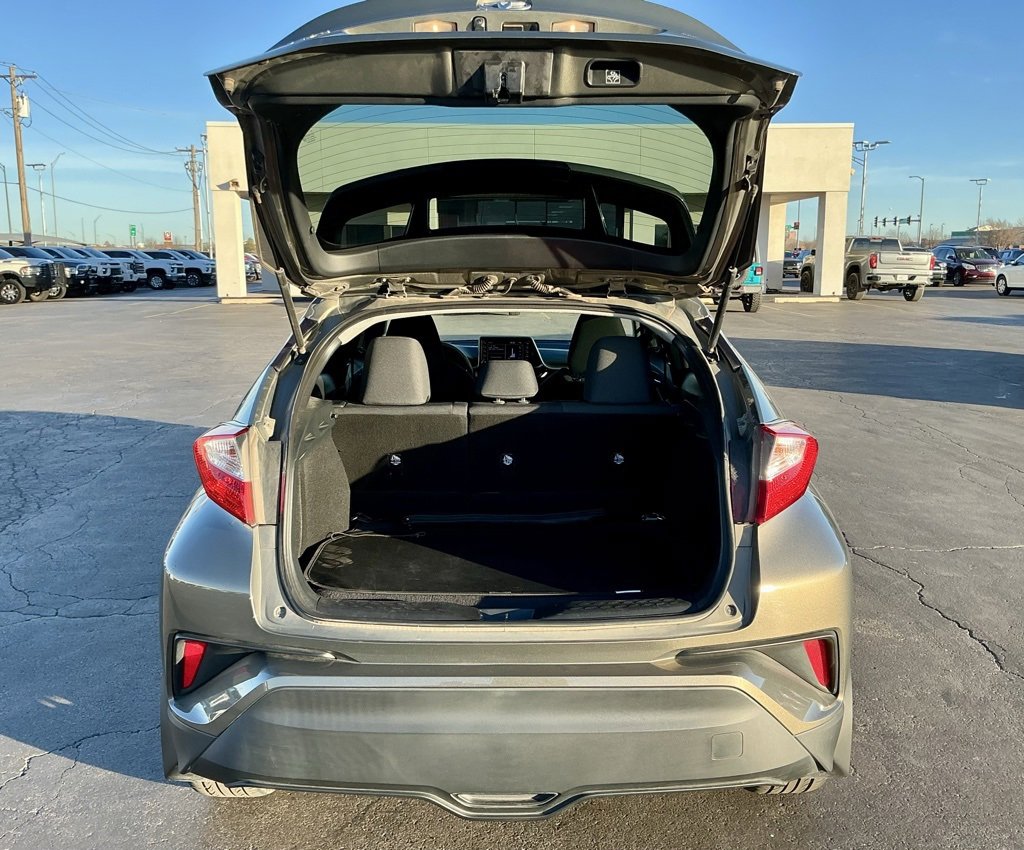 Used 2021 Toyota C-HR LE image 18