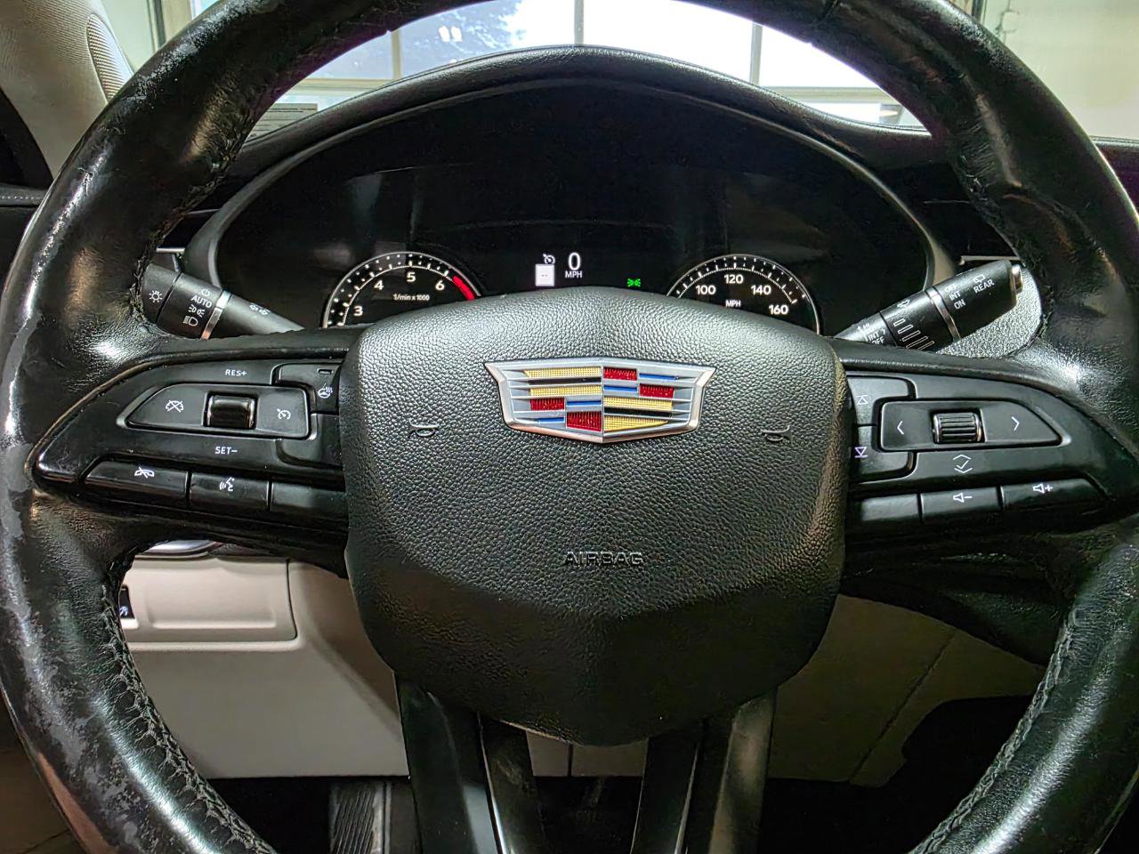 Used 2019 Cadillac XT4 Luxury w/ Cold Weather Package AWD/4WD image 27