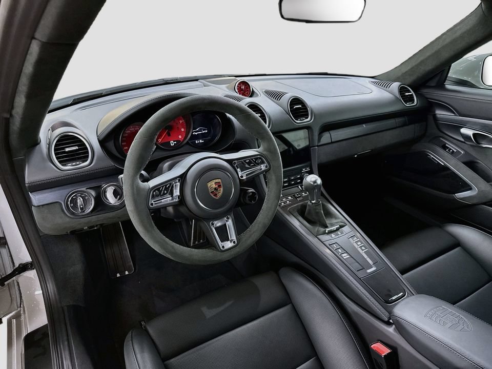 Certified 2025 Porsche 718 Cayman GTS RWD image 4