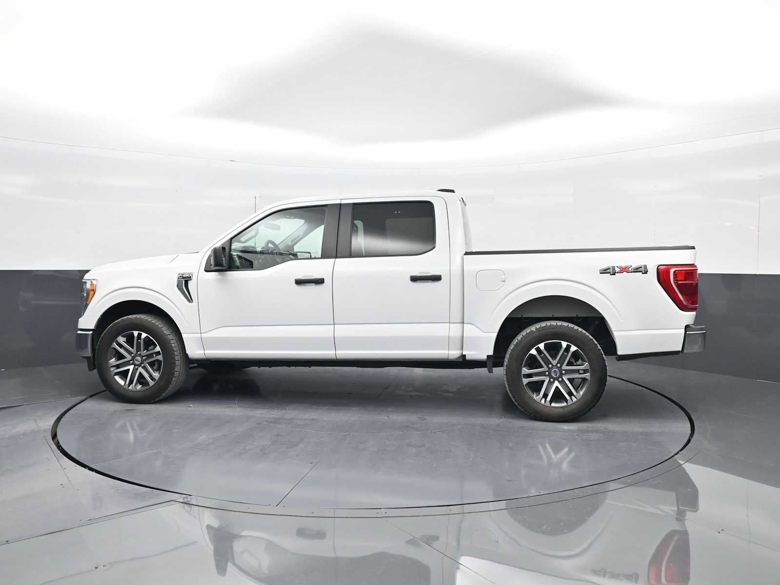 Used 2022 Ford F150 XLT image 4