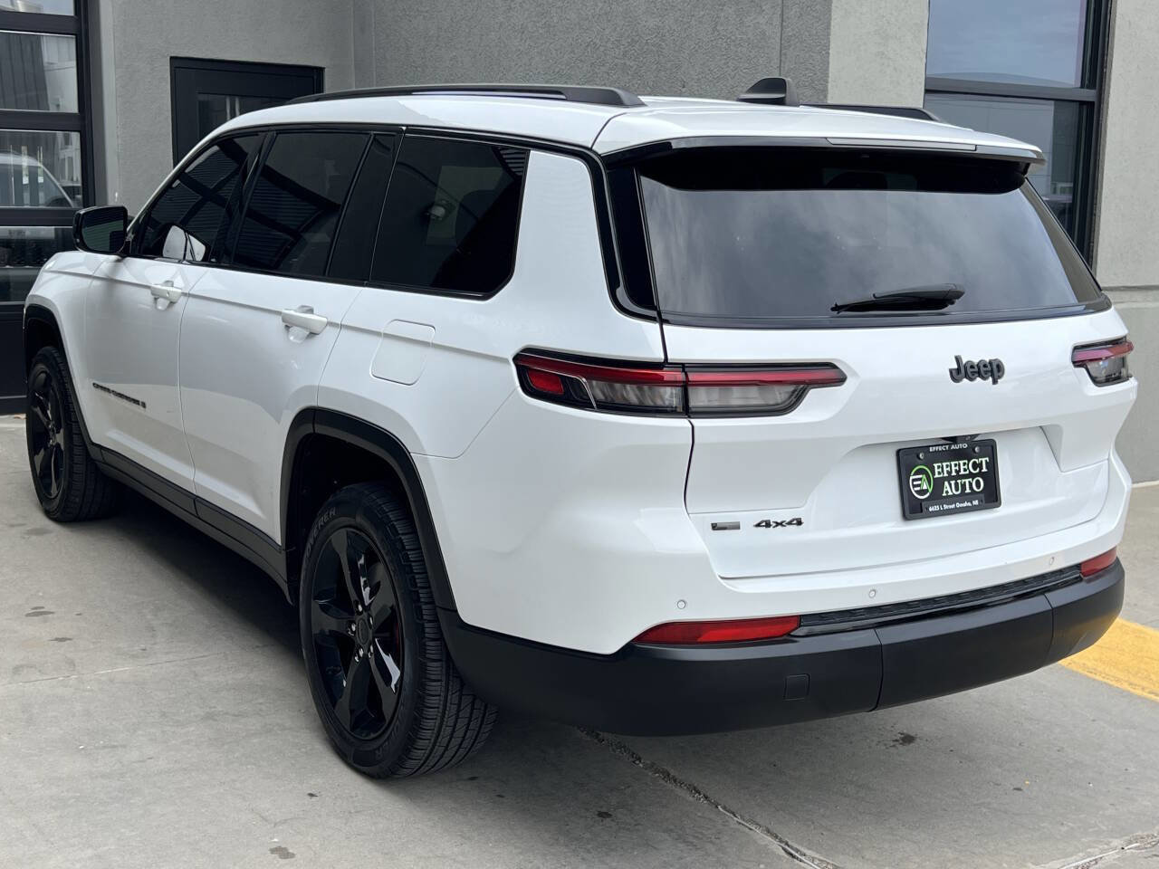 Used 2021 Jeep Grand Cherokee L Laredo image 8