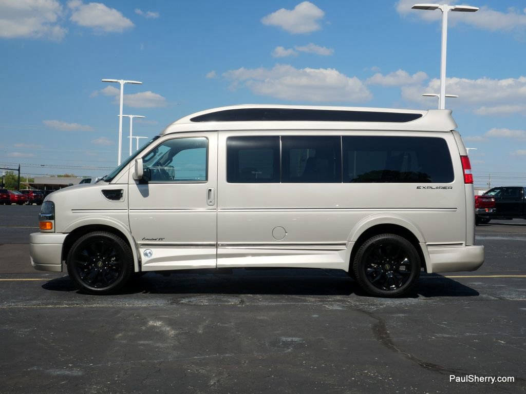 Used 2023 Chevrolet Express 2500 image 13