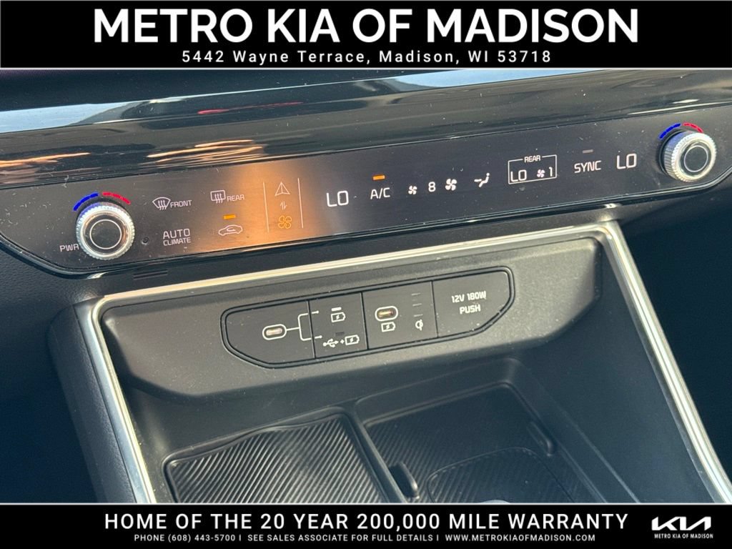 Used 2025 Kia Carnival SX Prestige FWD image 23