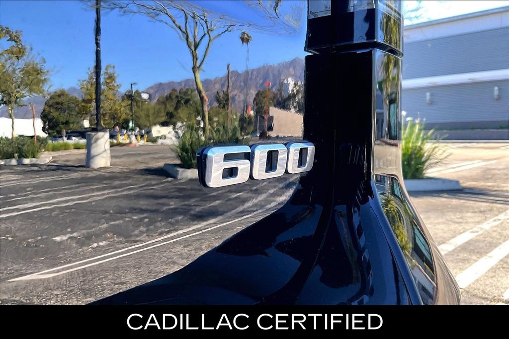 Used 2022 Cadillac Escalade Luxury RWD image 11