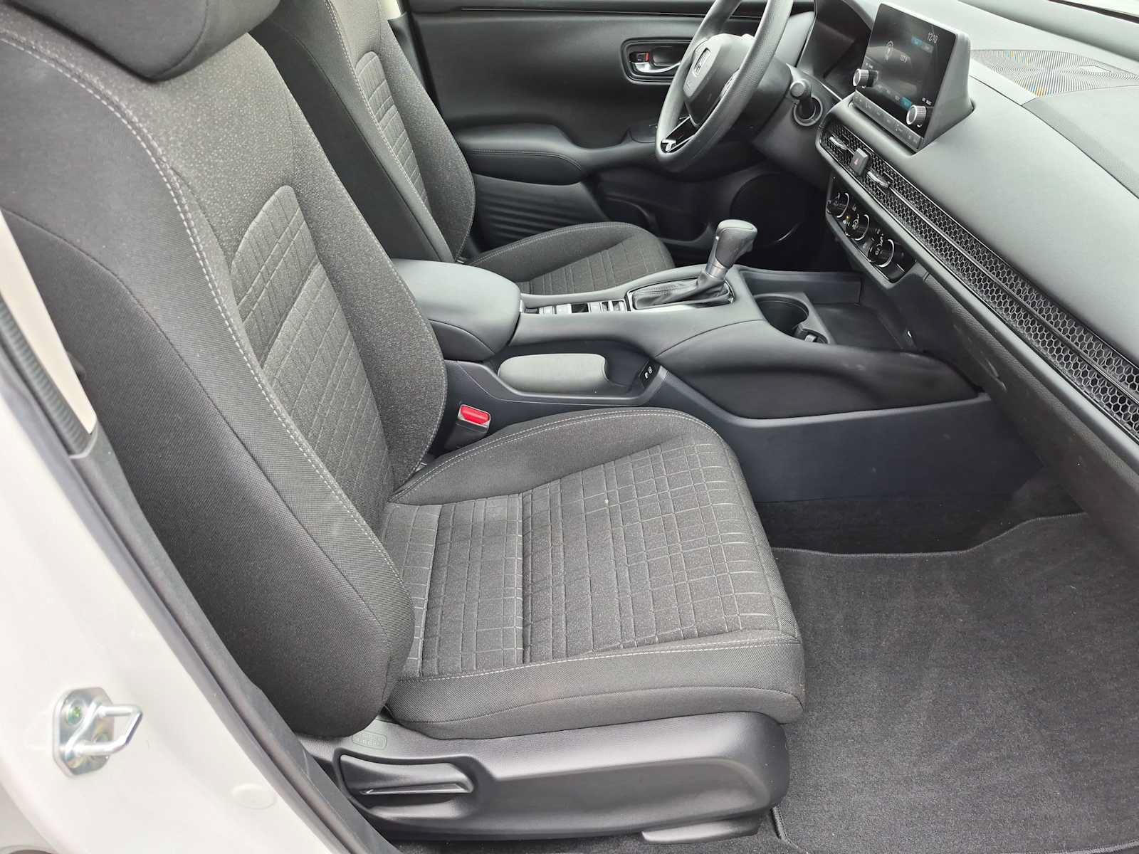 Certified 2025 Honda HR-V LX image 20