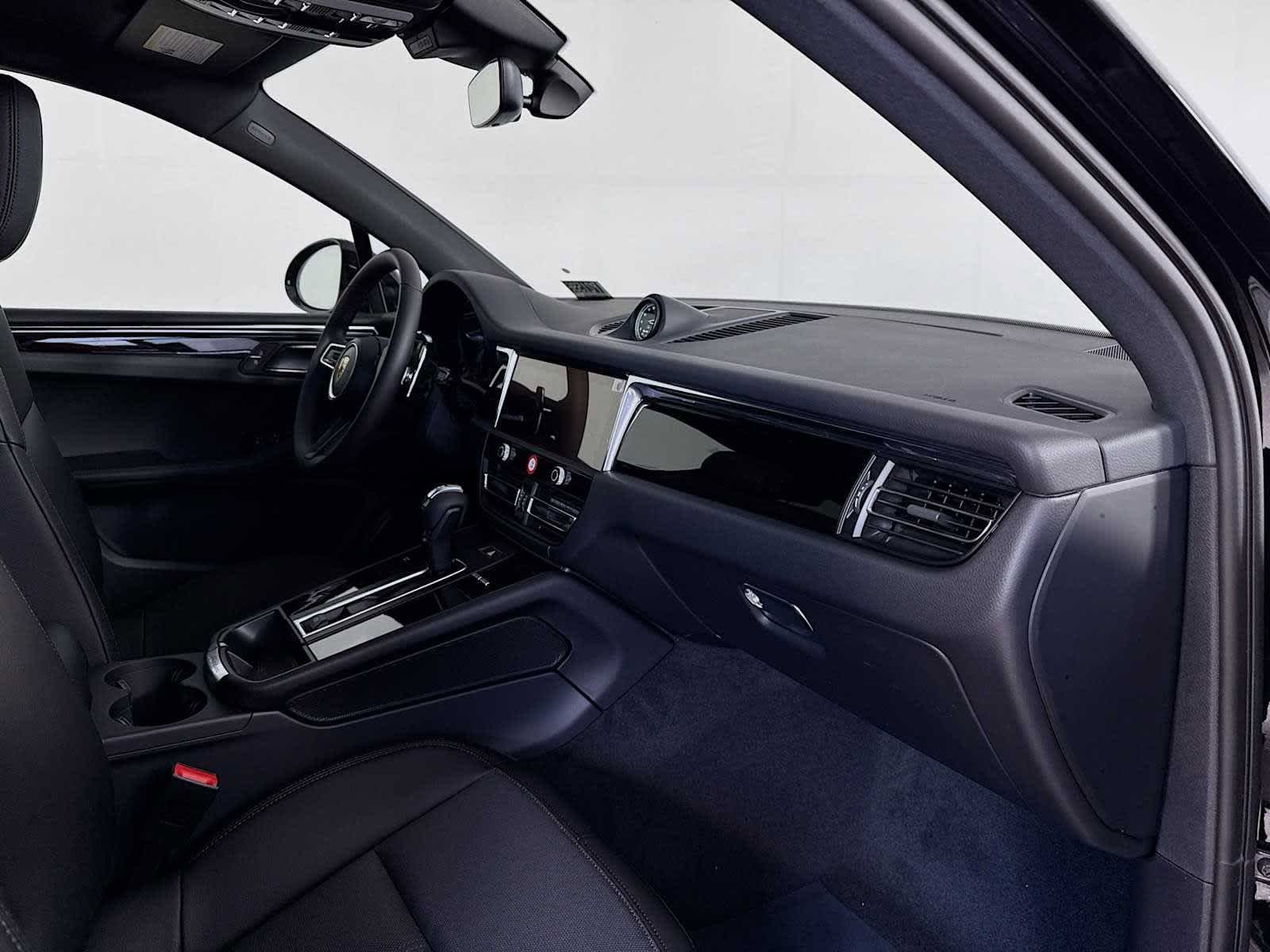 New 2026 Porsche Macan AWD/4WD image 29