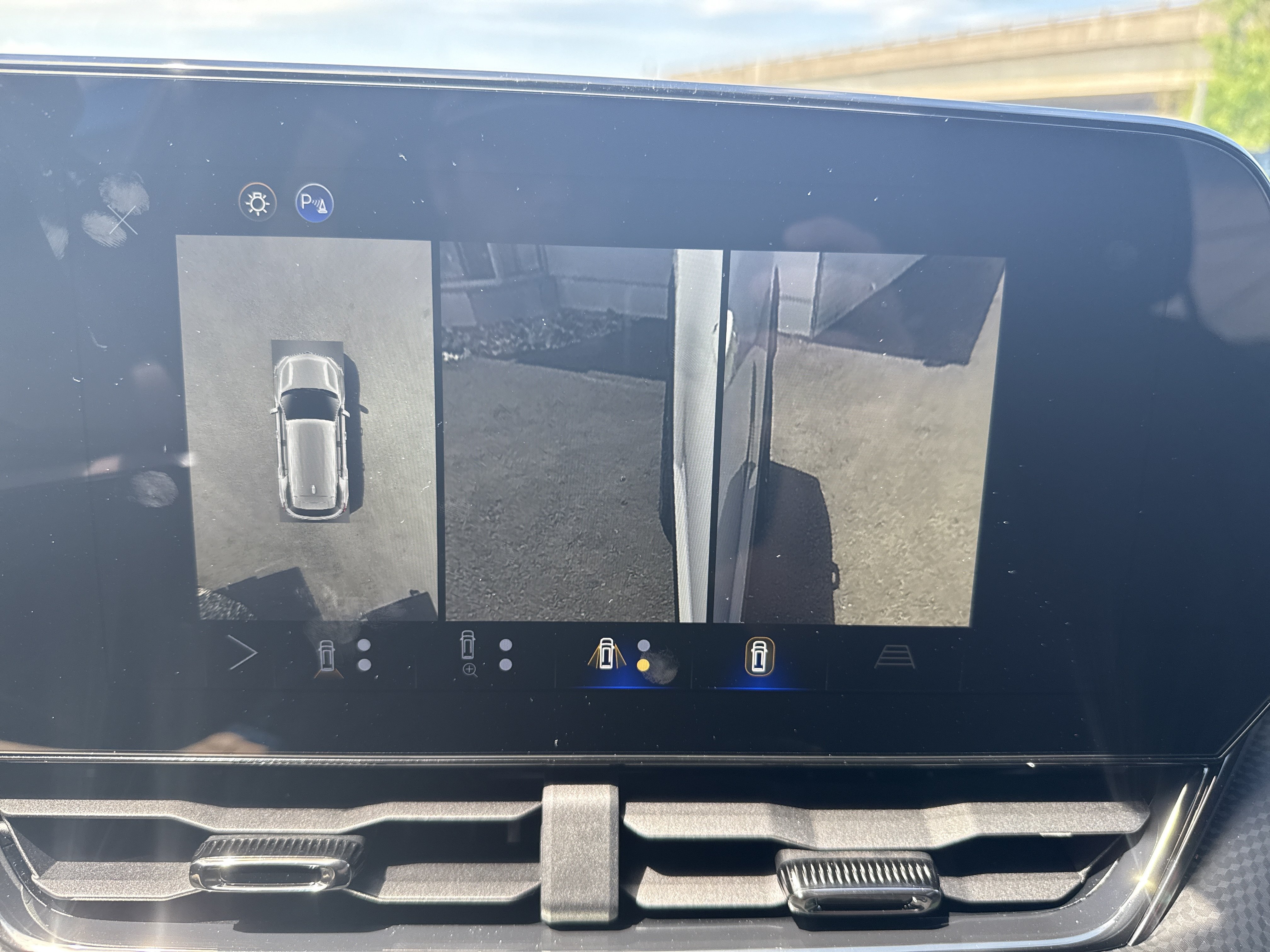 New 2026 Chevrolet Equinox RS w/ Safety and Technology Package AWD/4WD image 26