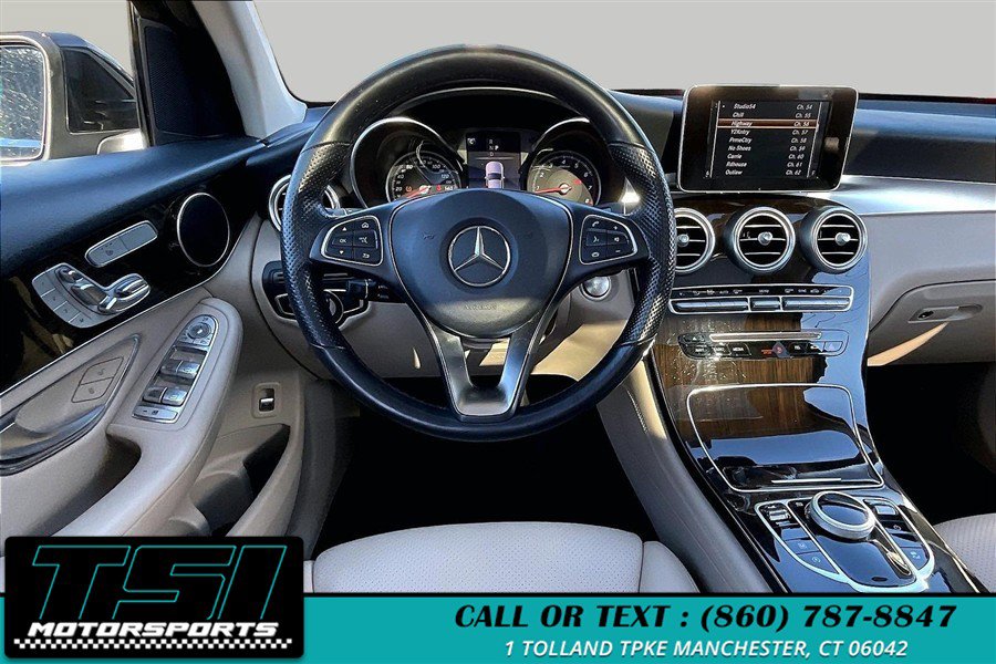 Used 2019 Mercedes-Benz GLC 300 4MATIC image 5