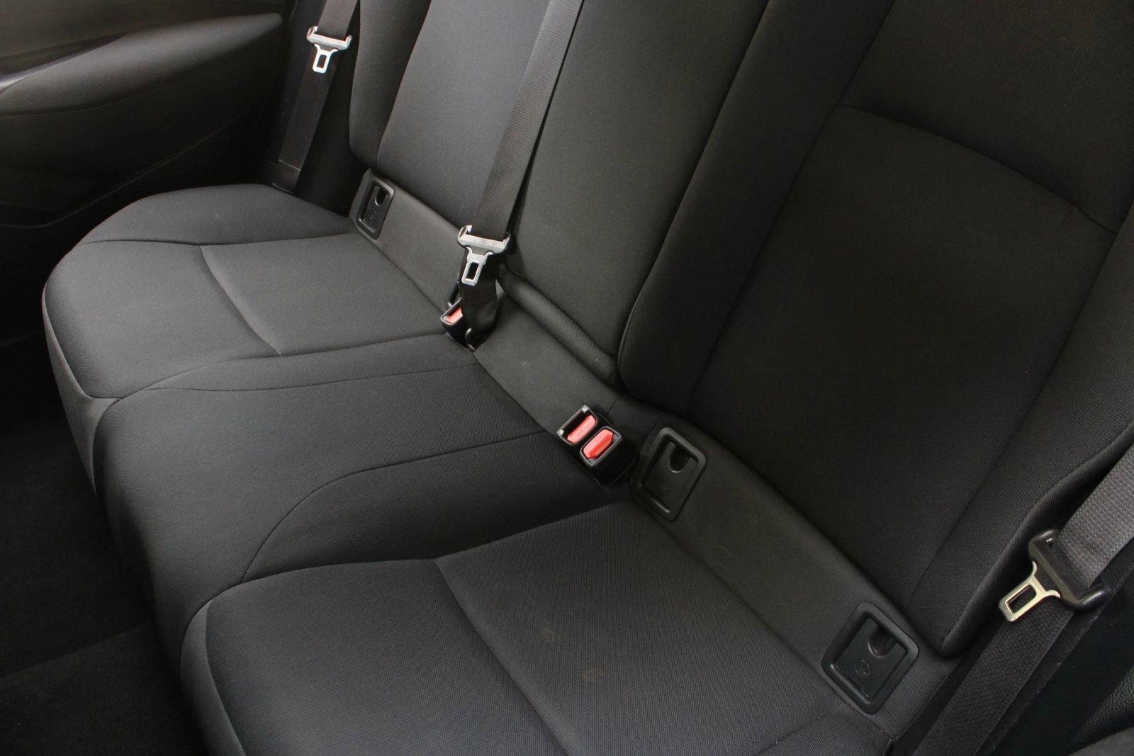 Used 2021 Toyota Corolla LE image 15