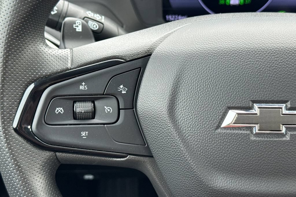Used 2023 Chevrolet Bolt EUV LT w/ Redline Edition FWD image 27