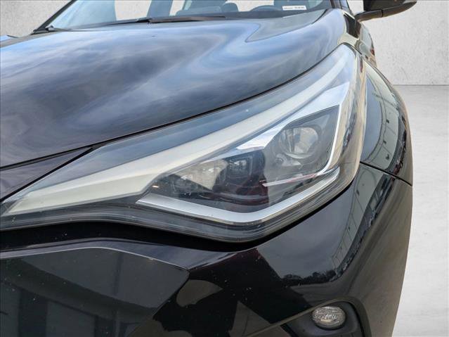 Used 2022 Toyota C-HR Limited image 9