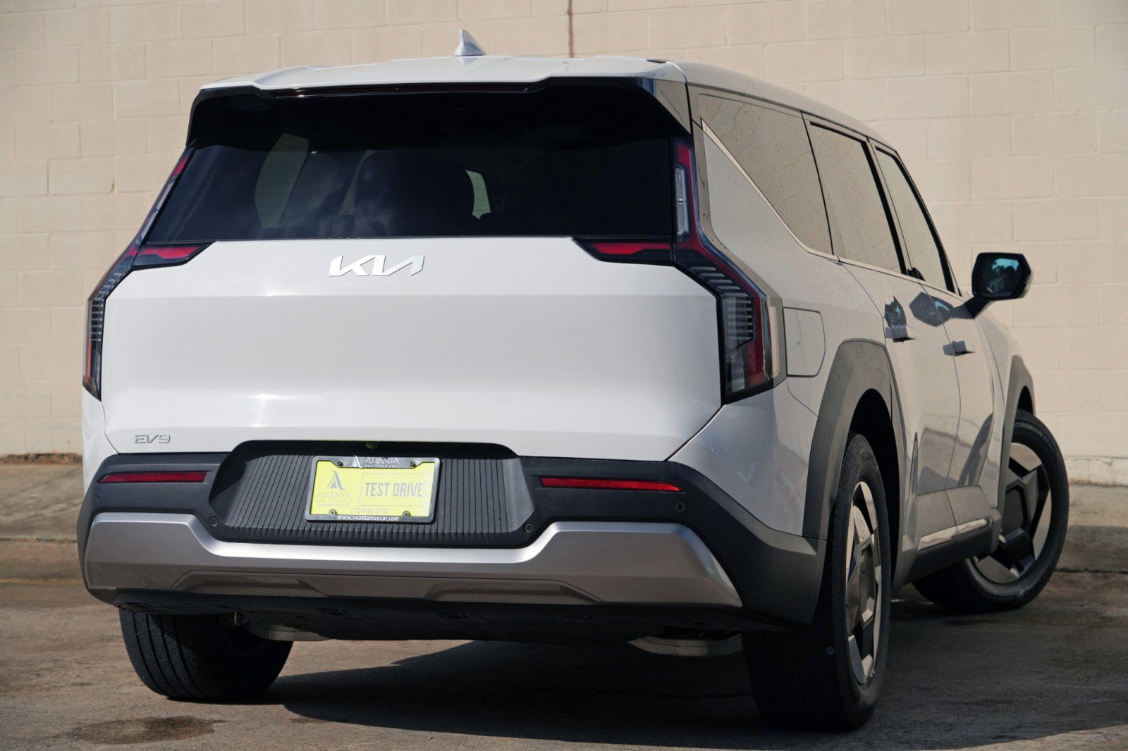 Used 2026 Kia EV9 Light RWD image 4