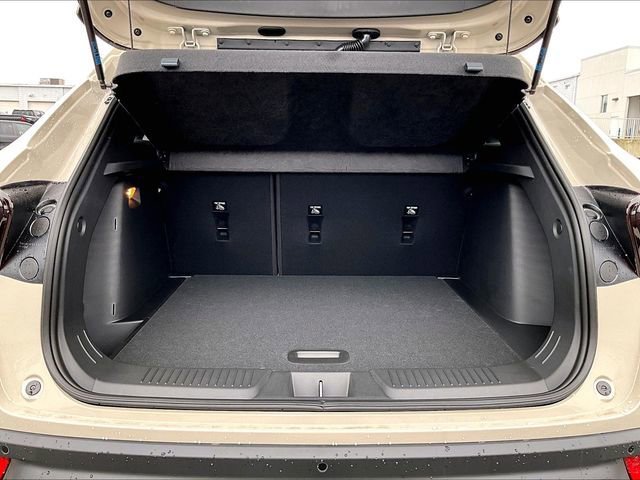 New 2026 Chevrolet Trax RS w/ Driver Confidence Package FWD image 15