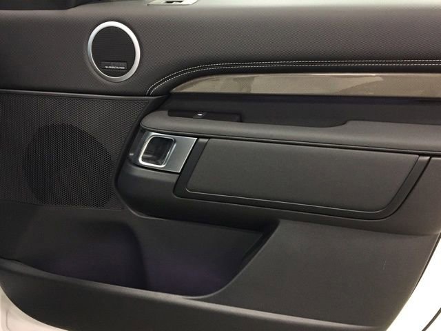 New 2023 Land Rover Discovery Metropolitan Edition image 33