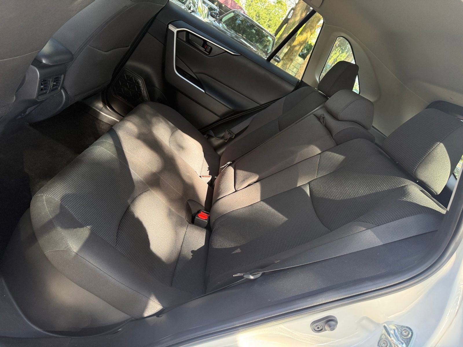 Used 2025 Toyota RAV4 LE image 31