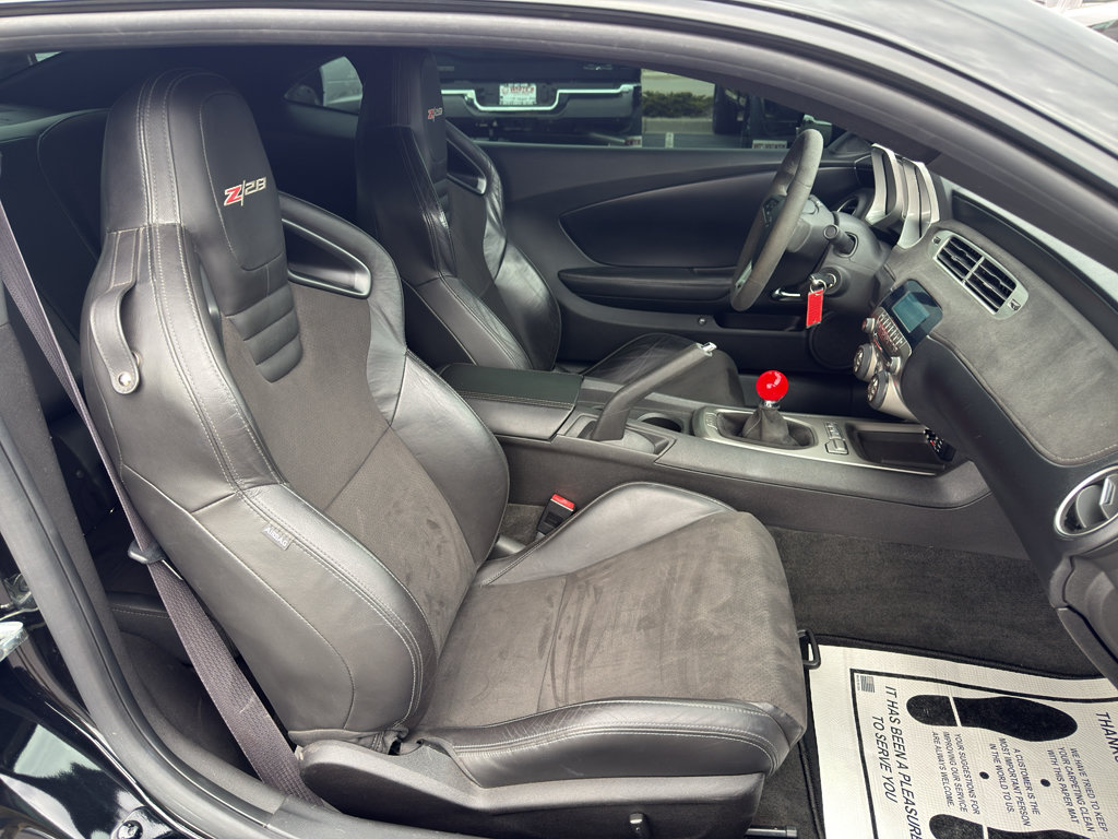 Used 2015 Chevrolet Camaro Z/28 RWD image 11