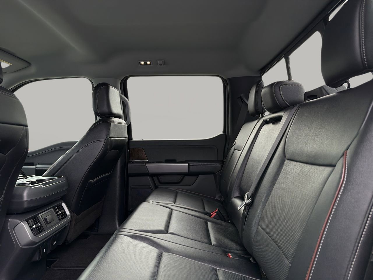 Used 2022 Ford F150 Lariat RWD image 16
