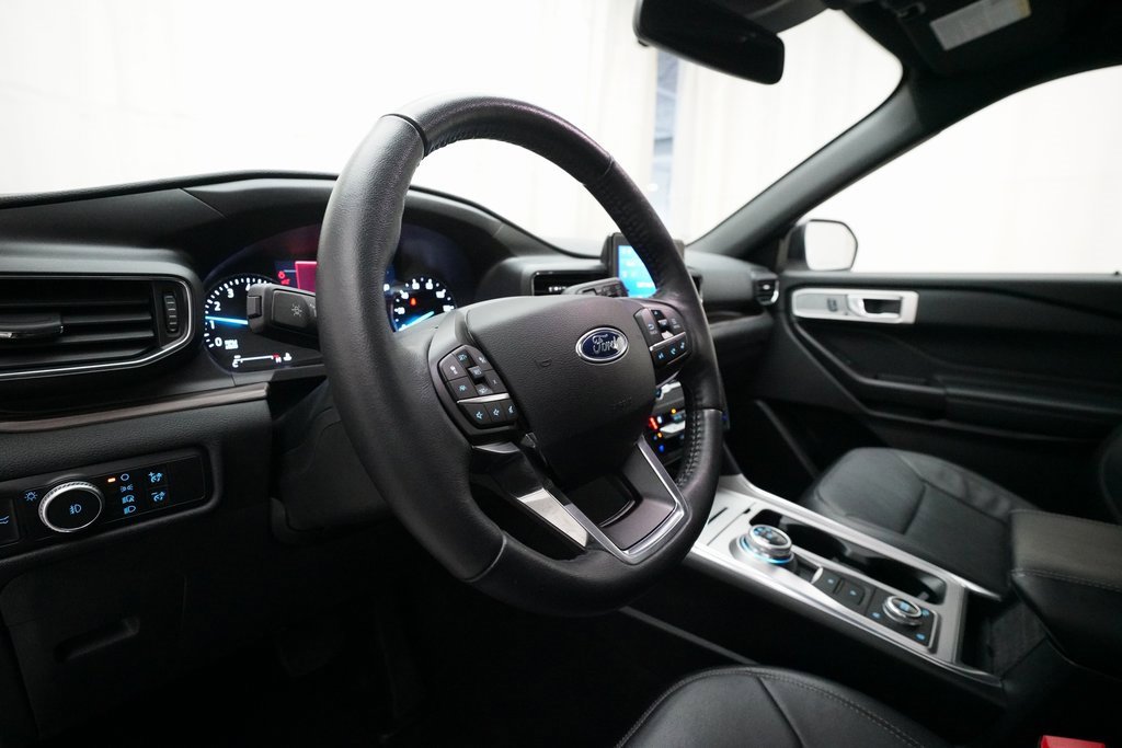 Used 2020 Ford Explorer Limited w/ Class III Trailer Tow Package image 7